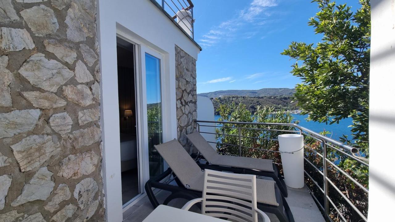 Hotel Plaza Porto Azzurro Exteriér fotografie