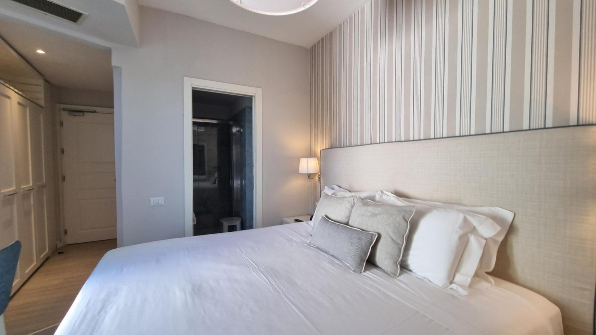 Hotel Plaza Porto Azzurro Pokoj fotografie