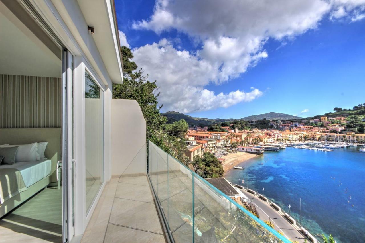 Hotel Plaza Porto Azzurro Exteriér fotografie