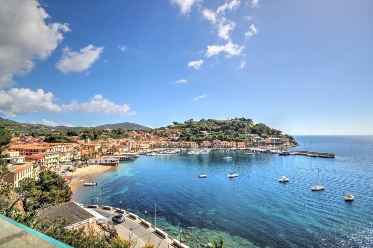Hotel Plaza Porto Azzurro Exteriér fotografie