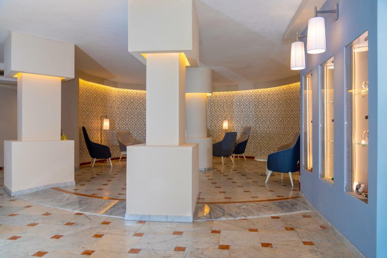 Hotel Plaza Porto Azzurro Exteriér fotografie