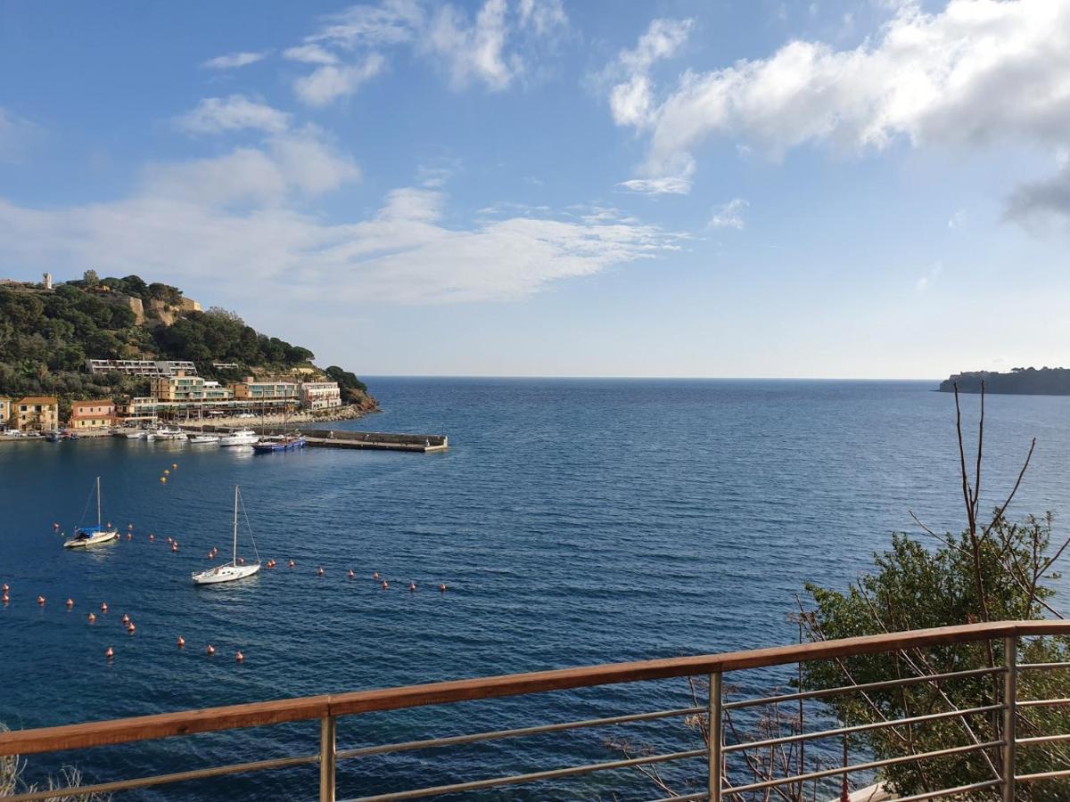 Hotel Plaza Porto Azzurro Exteriér fotografie